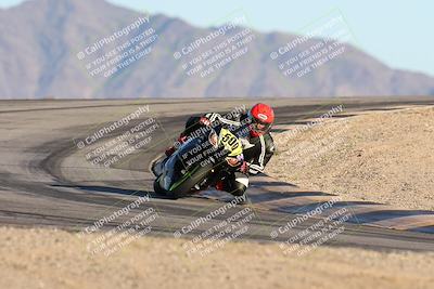 media/Dec-07-2025-CVMA (Sun) [[3e7d2de5dc]]/Race 17-Amateur Formula Middleweight/